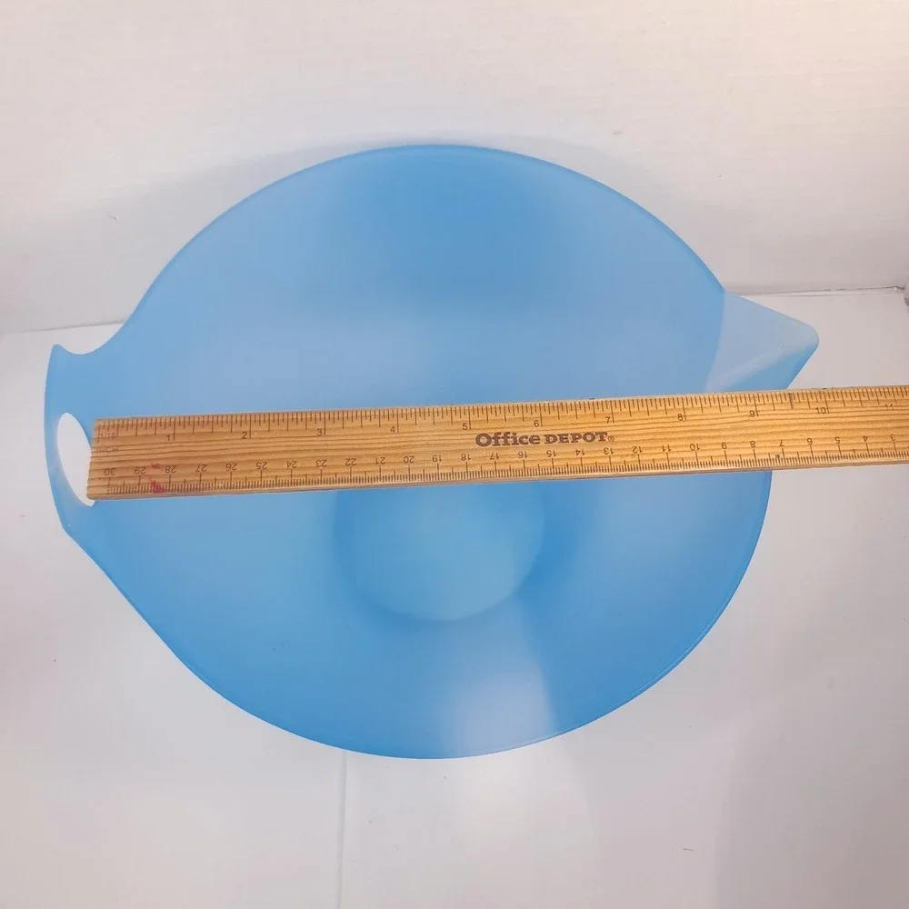 Emruss Blue Plastic Mixing Bowl Handle Pour Spout plastic Made USA frosted clear
